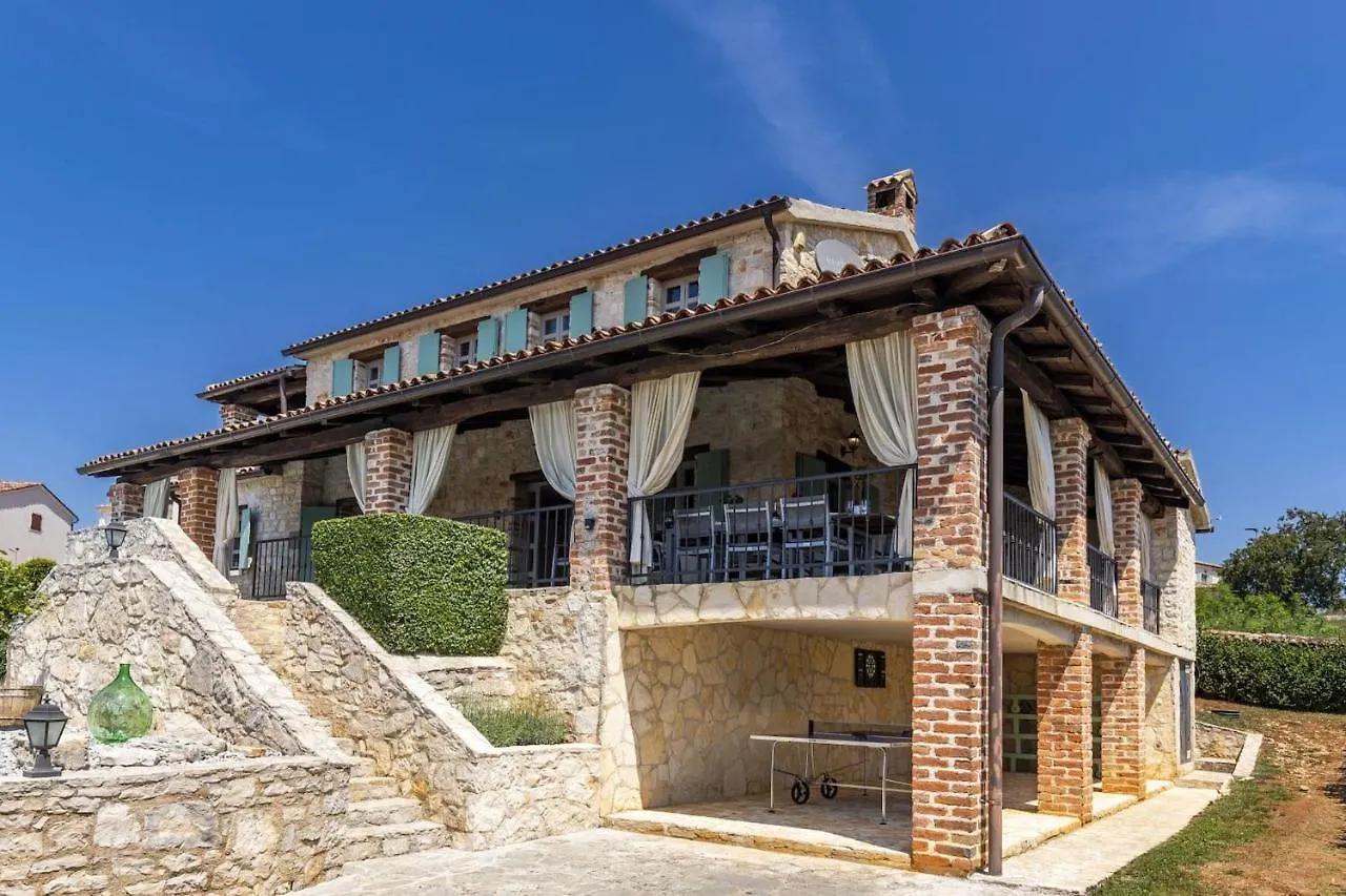 Rustic Villa Amyra With Pool And Grill In Porec Sveti Lovreč Pazenatički