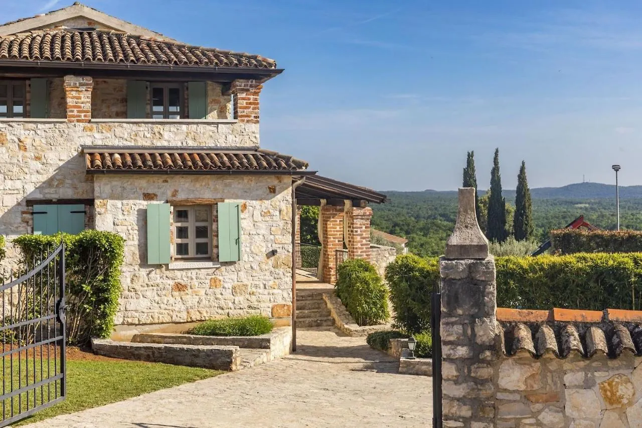 Rustic Villa Amyra With Pool And Grill In Porec Sveti Lovreč Pazenatički